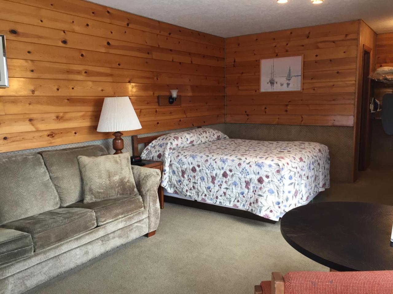 Captain'S Choice Motel Haines Room photo